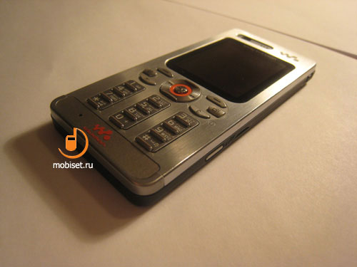 Sony Ericsson W880i