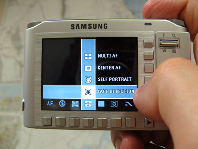   Samsung NV30