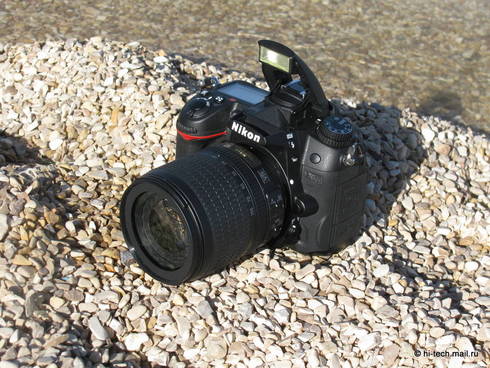  Nikon D7000  :     -