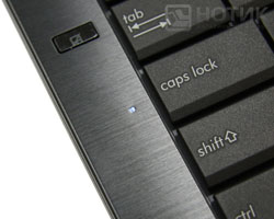  Asus B53F :     CapsLock