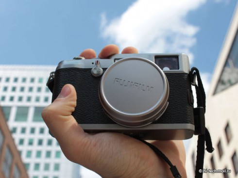  Fujifilm FinePix X100: ,    