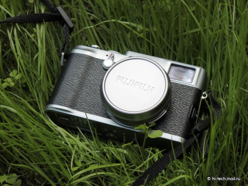  Fujifilm FinePix X100: ,    