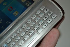  Sony Ericsson Xperia Pro:    Android