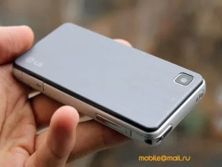 Полный обзор LG GD510: самый маленький сенсорный телефон