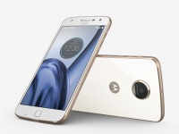 IFA 2016: Moto Z Play  $499     Hasselblad True Zoom