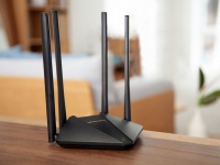 Mercusys MR30G:   Wi-Fi        