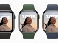 - Apple Watch 10     