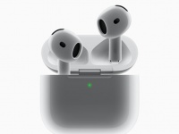   iPhone  AirPods    