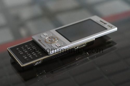 Sony Ericsson W705