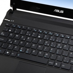 ASUS U36JC -  5